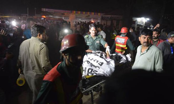 Terör Bu Sefer Pakistan’ı Vurdu