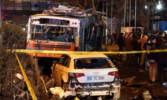 Ankara'da Patlama...34 Ölü, 125 Yaralı