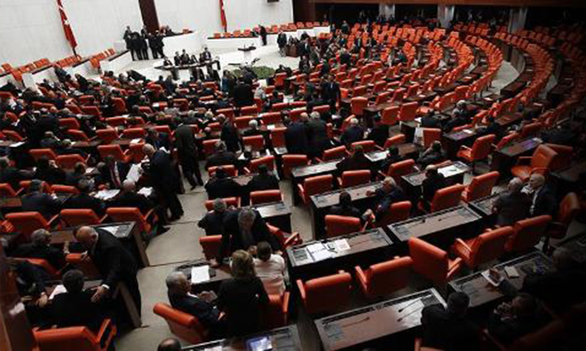 OHAL Tezkeresi AKP ve MHP Oylarıyla Kabul Edildi
