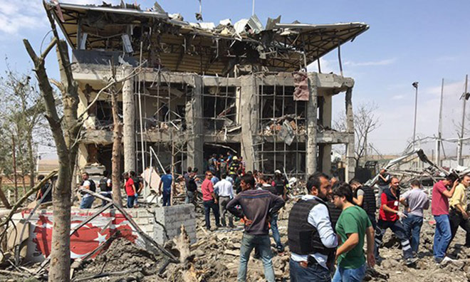Diyarbakır’da Bombalı Araç Saldırısı