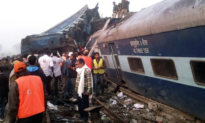 Hızlı Tren Raydan Çıktı: 90 Ölü