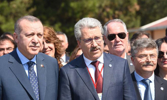 Partili Rektörün Erdoğan’a Yaranma Komedisi